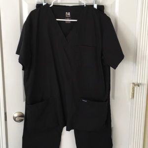Dagacci scrub set in black.  Never worn